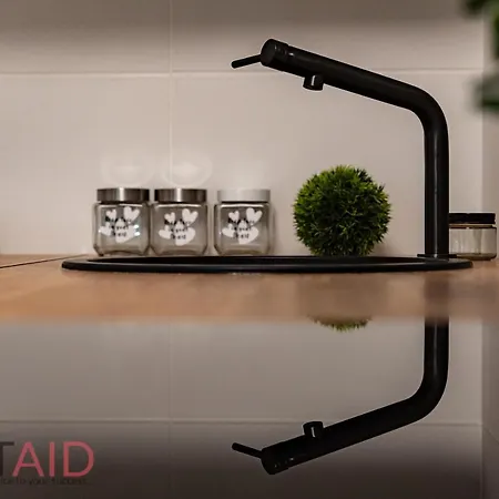 D68 - Hostaid Apartment *